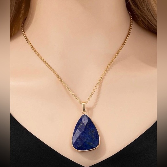 New Faceted Genuine Lapis Lazuli Triangular Pendant Necklace ~ Gold Plated Stone - Picture 4 of 11
